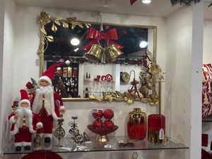 XMAS 4S PLASTIC ORNAMENTS - 130-0500235