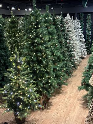 ARBOL 7PIES 1200TIPS (PIÑAS NATURALES) - 110-0100022