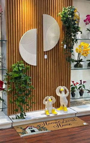 40(100CM) DECORATIVE HANGING PLANT WITH BLACK PLASTIC POT - 592-301639